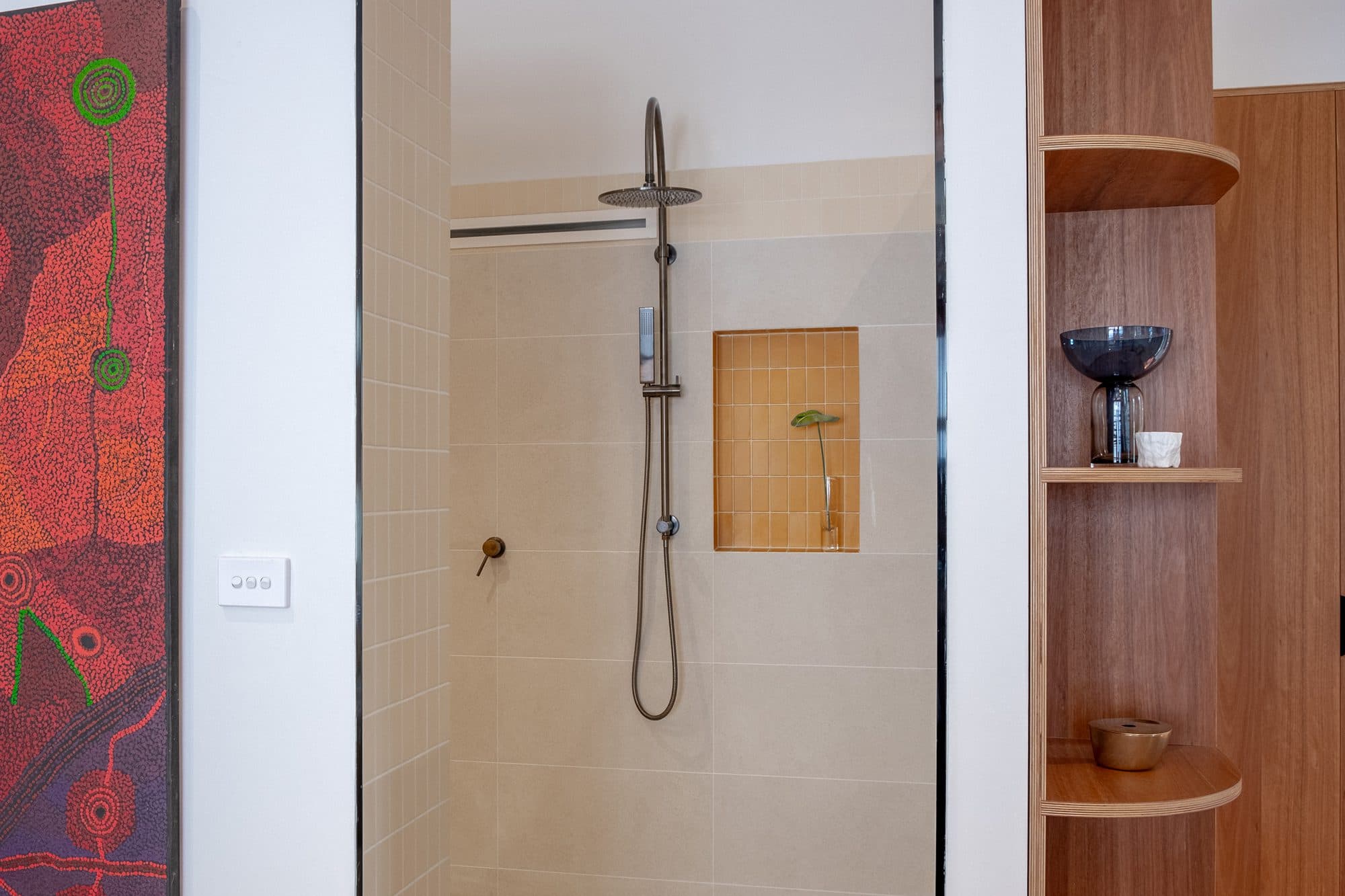 Ensuite at Roberts Street by Decibel Architecture