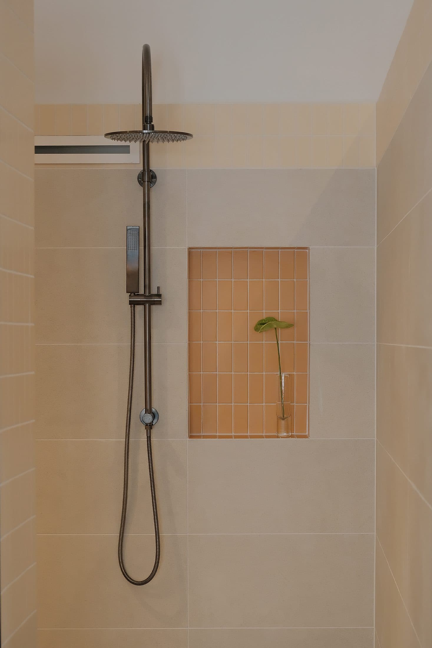 Ensuite at Roberts Street by Decibel Architecture